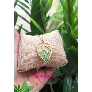 Elegante Hoja con Arcilla